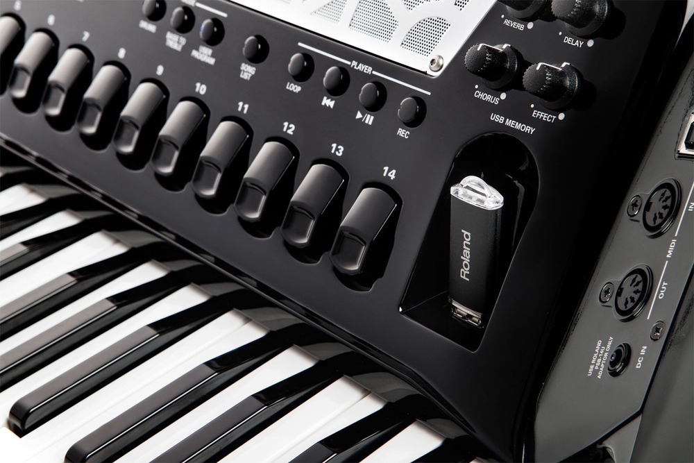 Acordeon Roland Fr 8 X Bk Com Bag Original MCXQualysom